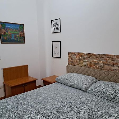 Apartment Roma Tor Vergata Con Giardino ภายนอก รูปภาพ