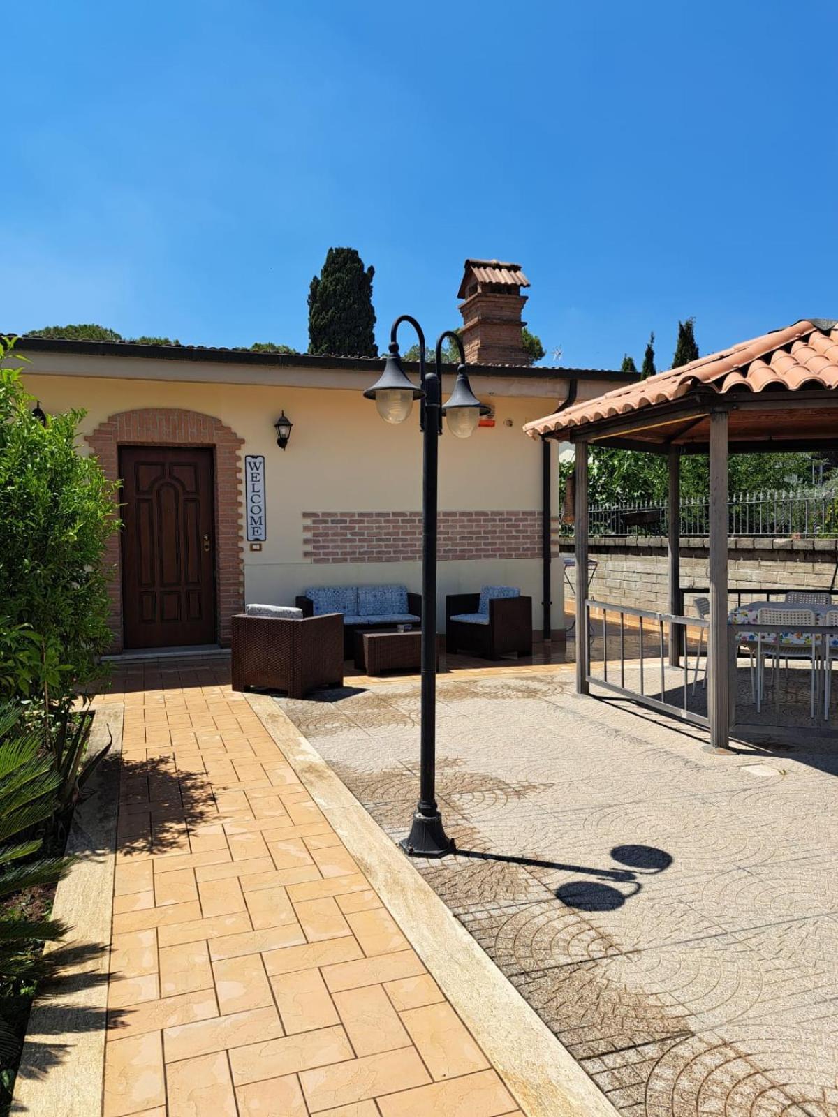 Apartment Roma Tor Vergata Con Giardino ภายนอก รูปภาพ