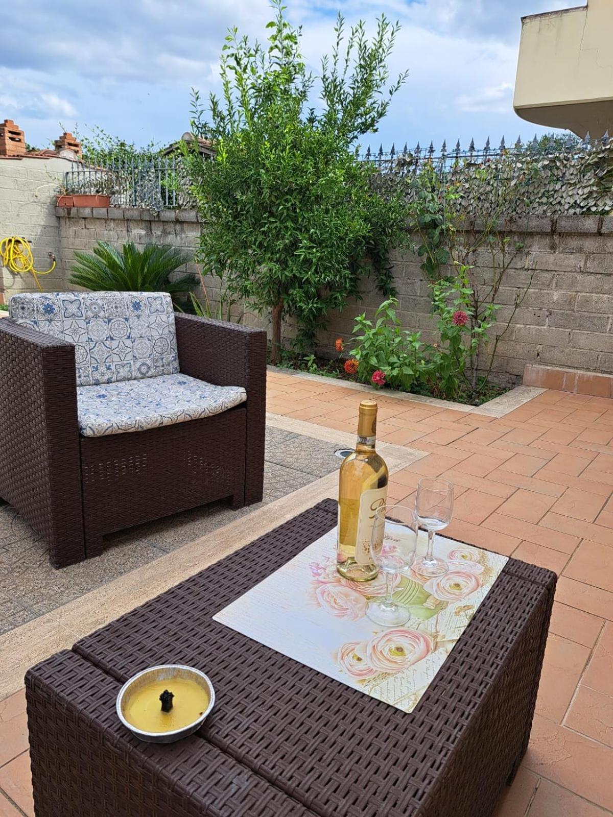 Apartment Roma Tor Vergata Con Giardino ภายนอก รูปภาพ