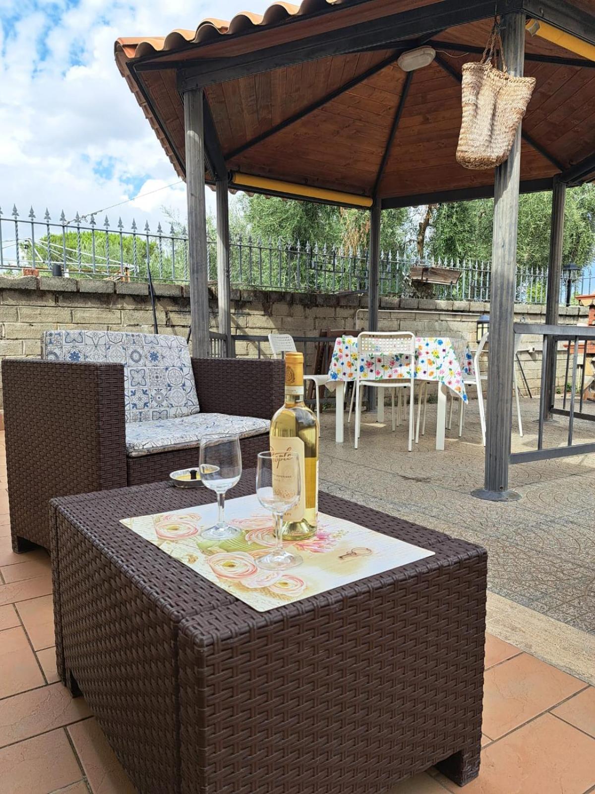 Apartment Roma Tor Vergata Con Giardino ภายนอก รูปภาพ